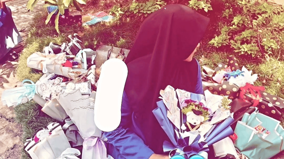 Background Image of a couple reading a book